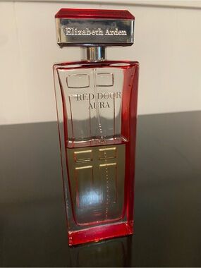 Elizabeth Arden Red Door Aura